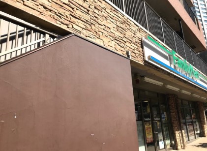 コンビニ　ファミリーマート高輪一丁目店（コンビニ）まで390m