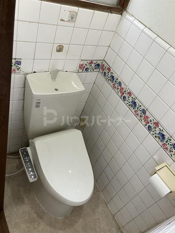 松飛台戸建のトイレ写真