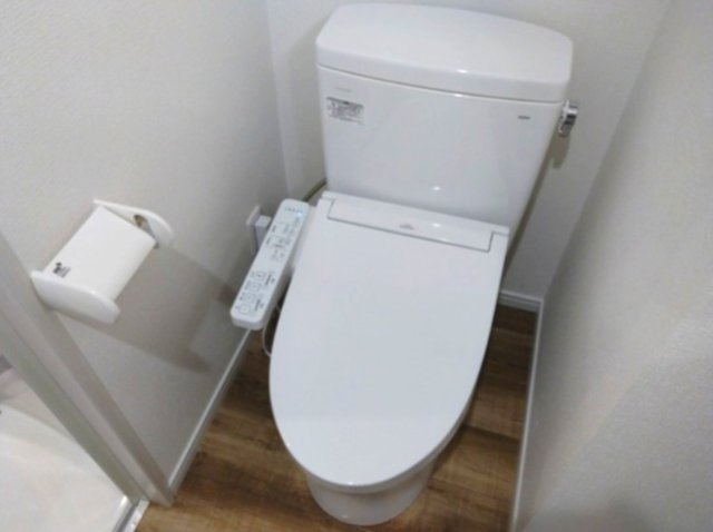 トイレ　トイレ