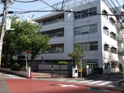 小学校　港区立笄小学校（小学校）まで520m