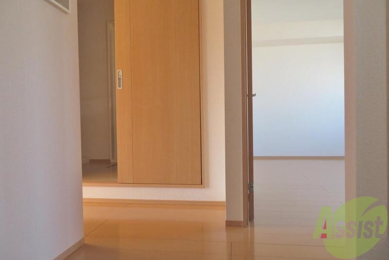 玄関　玄関からの１枚はこんな感じ。それだけでーす。