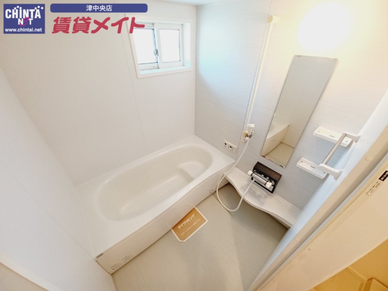 グレイスアベニュー一身田 Aの風呂写真