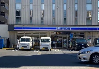 スーパー　ローソン 江東住吉大門通店（スーパー）まで260m