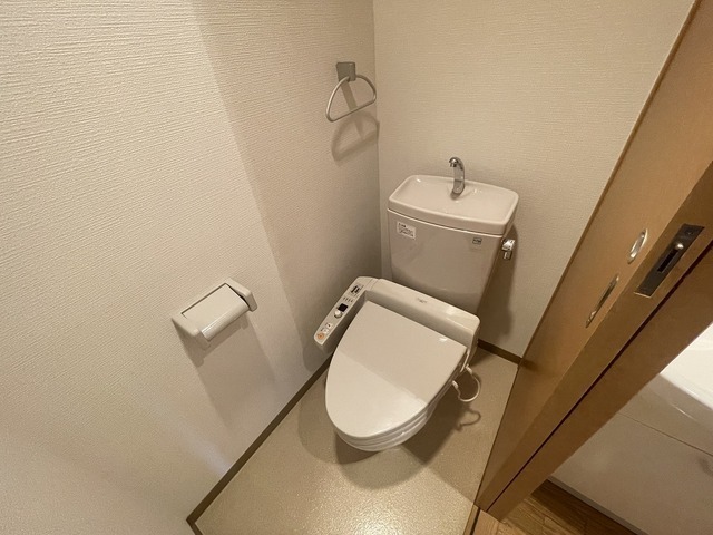 トイレ　３０３号室の写真