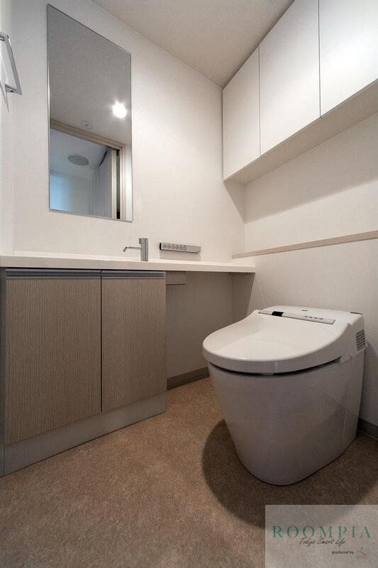 トイレ　※同タイプの別のお部屋です。