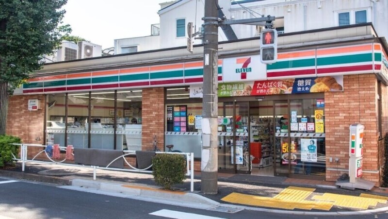 コンビニ　セブンイレブン上目黒5丁目店（コンビニ）まで569m