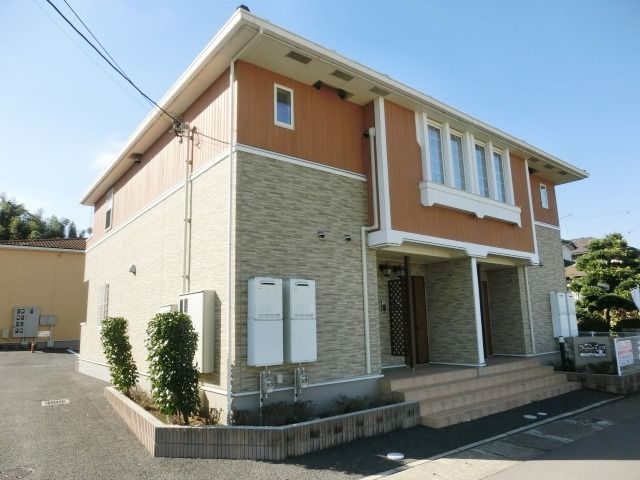 建物外観　2012年7月完成のお部屋です