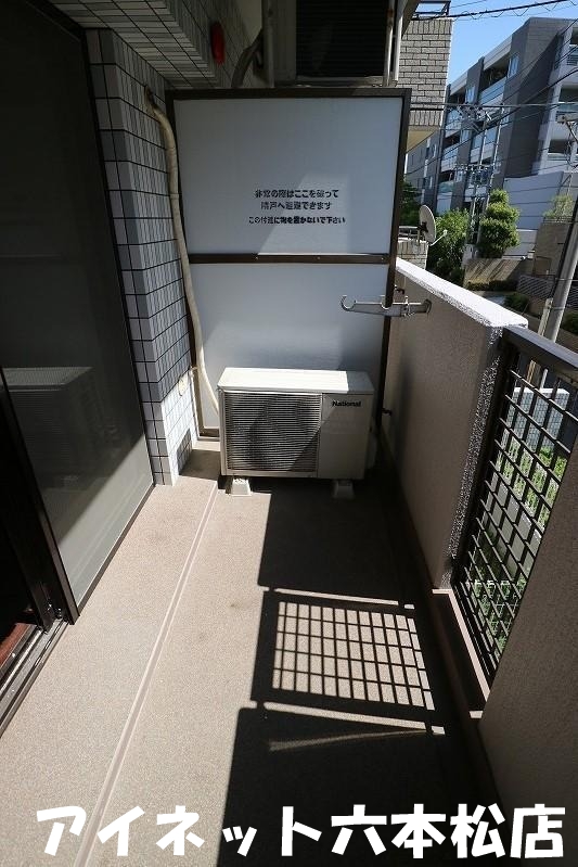 バルコニー　洗濯物はこちらへどうぞ。