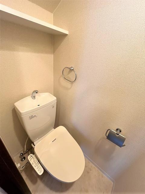 都営新宿線 西大島駅 徒歩6分 8階建 築21年のトイレ写真