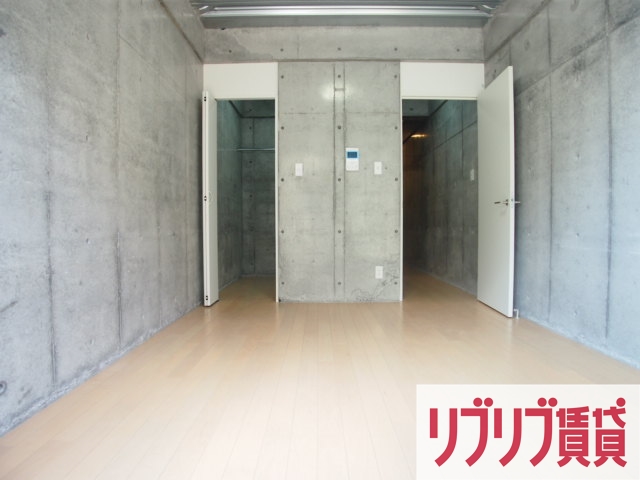 カーサトリプルエーの居間写真
