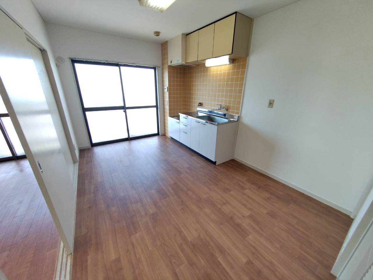 第一眉山マンションの居間写真