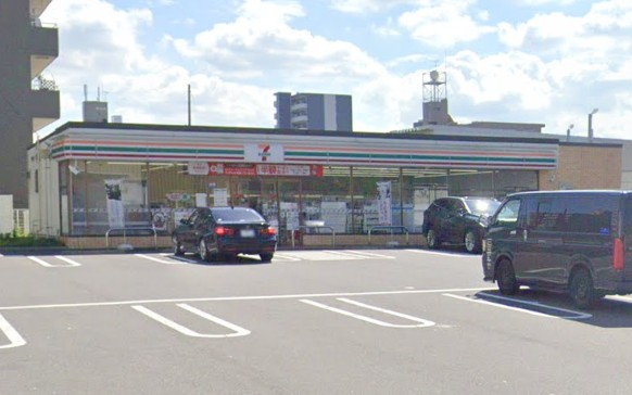 コンビニ　セブンイレブン 名古屋新川町2丁目店（コンビニ）まで57m