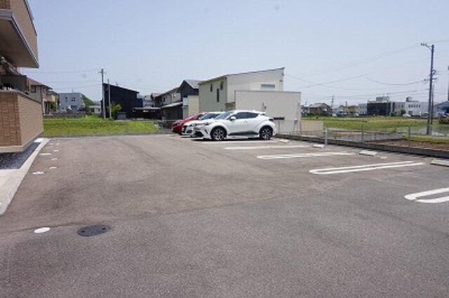 駐車場　駐車場
