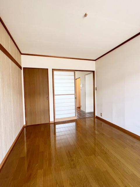 パレーシャル山口Bの居間写真