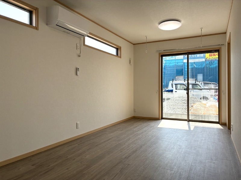 Oak treeの居間写真
