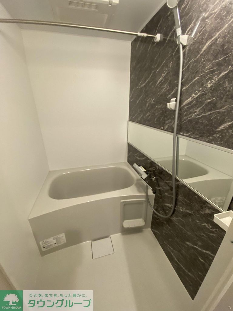 バス・シャワールーム　※別のお部屋の写真です。