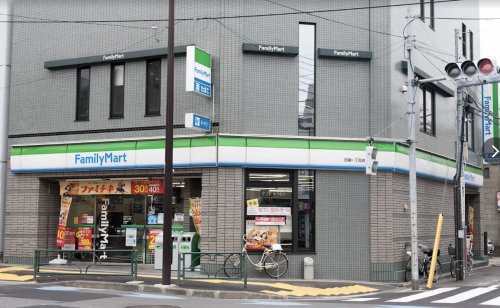 コンビニ　ファミリーマート 田端一丁目店（コンビニ）まで147m