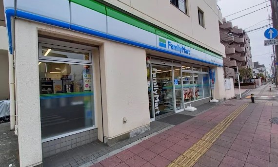 コンビニ　ファミリーマート 蕨南町一丁目店（コンビニ）まで436m