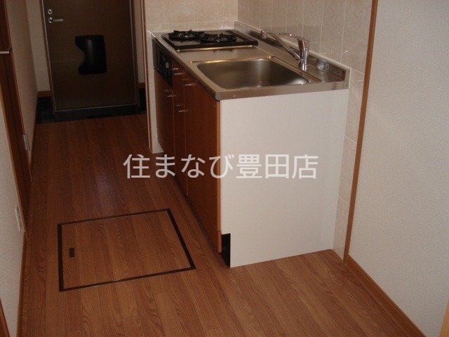 キッチン　同型写真