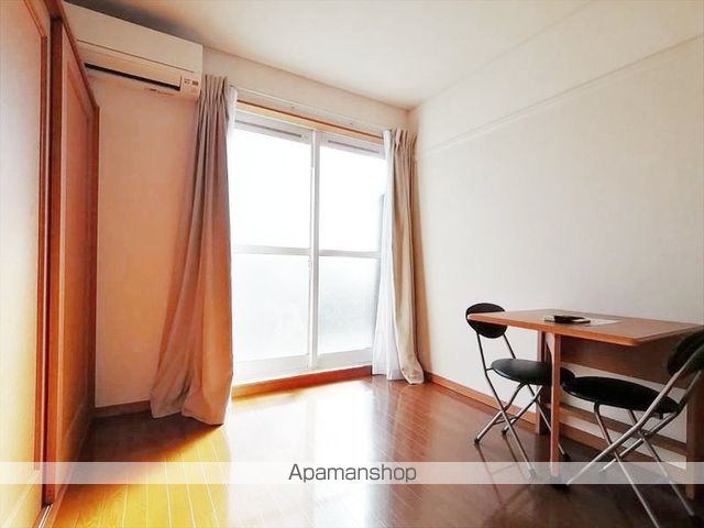 レオパレスS&Aの居間写真