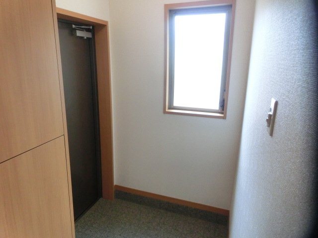 玄関　(イメージ)