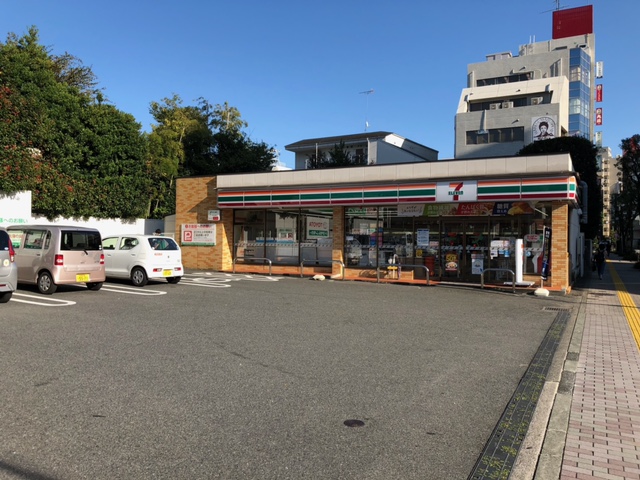 コンビニ　セブンイレブン 町田市民ホール前店（コンビニ）まで237m