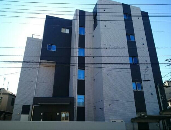 建物外観　ネット無料。ネット無料なら月々実質4000円程度のコストがか