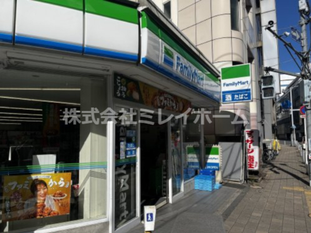 コンビニ　ファミマ蒲田東店（コンビニ）まで159m