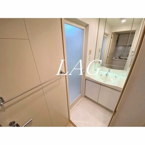 洗面設備　洗面台です。