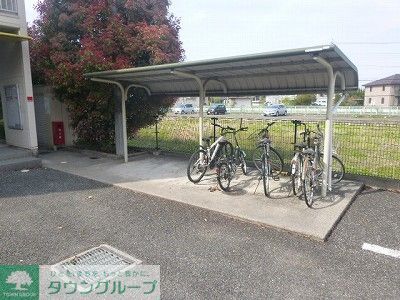 その他　屋根付き駐輪場