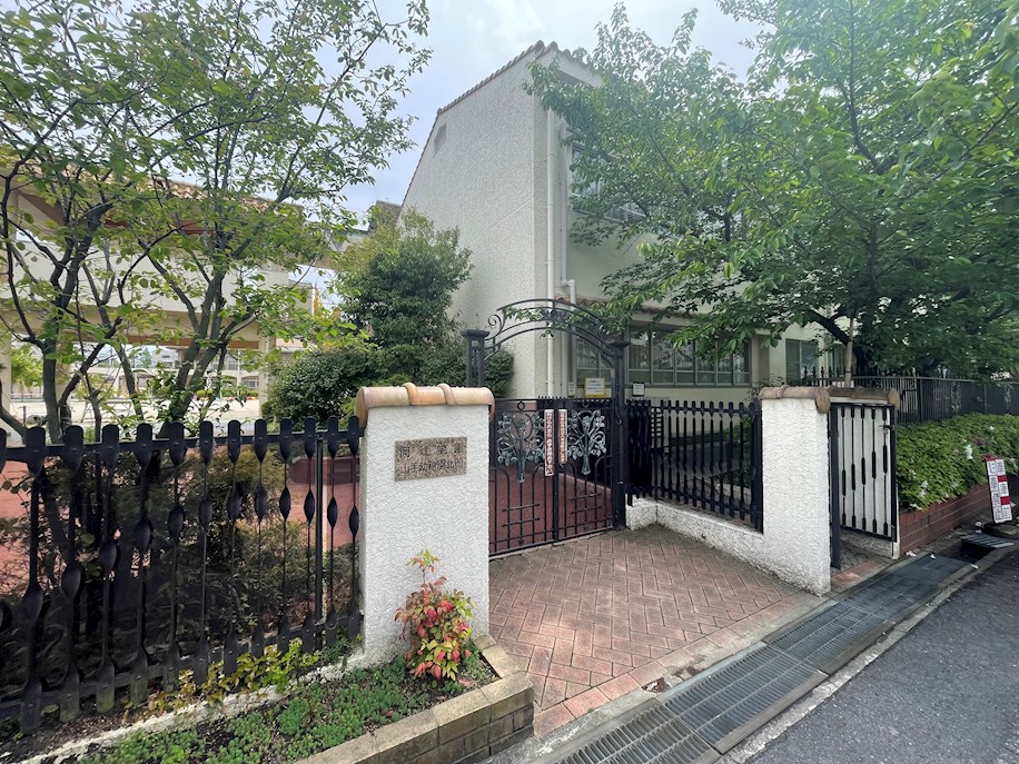 幼稚園・保育園　山手幼稚園（幼稚園・保育園）まで327m