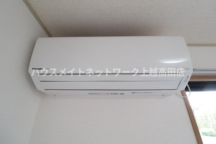 その他設備　エアコン（参考室内写真102号室・現況優先）