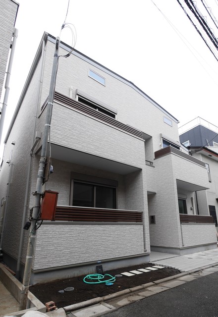 建物外観　写真は工事中のものです