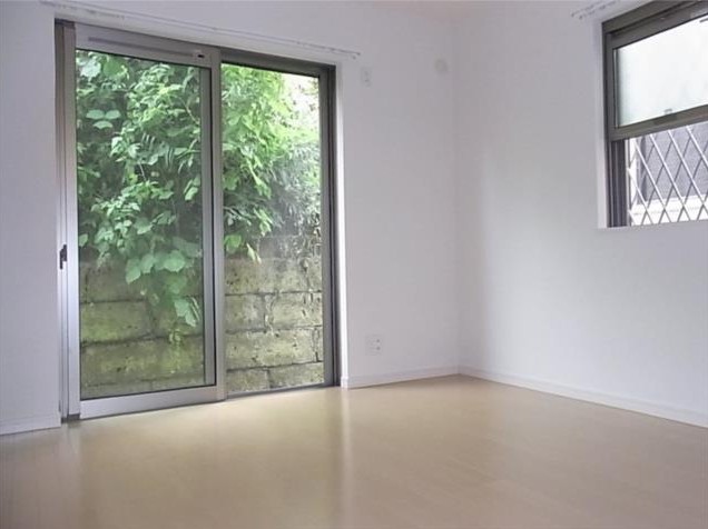 居室・リビング　きれいなお部屋です