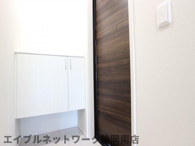 玄関　シンプルで使いやすい玄関です