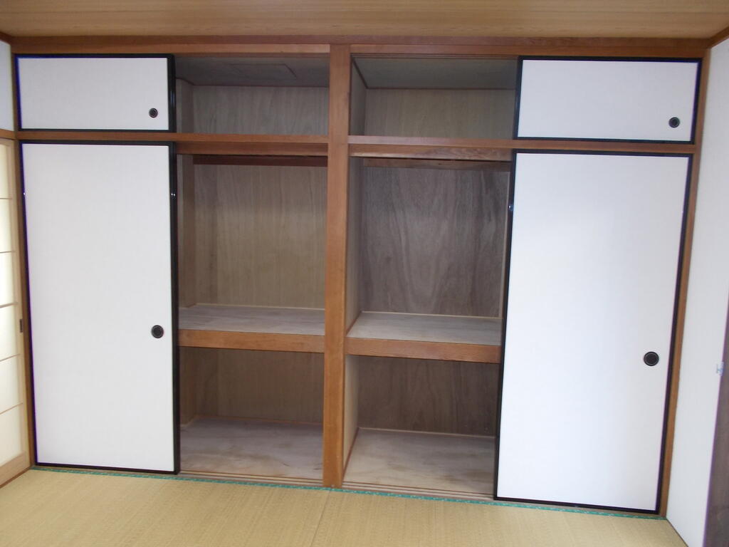 収納　6帖和室収納スペースあり