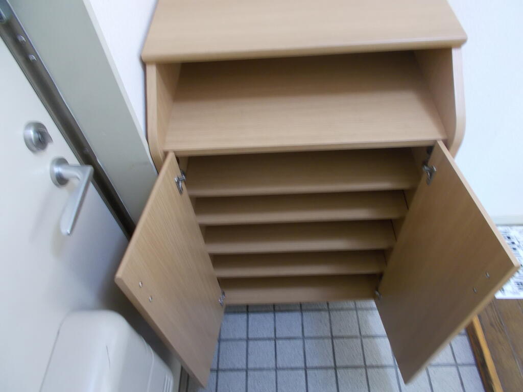 玄関　下駄箱付玄関