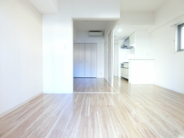 居室・リビング　詳細は、RISUMO江坂本店→06-6155-7137まで♪