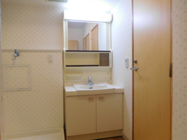 洗面設備　洗面台独立です