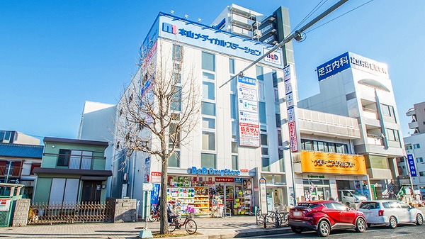 ドラックストア　B＆Dドラッグストア本山駅店（ドラッグストア）まで50m