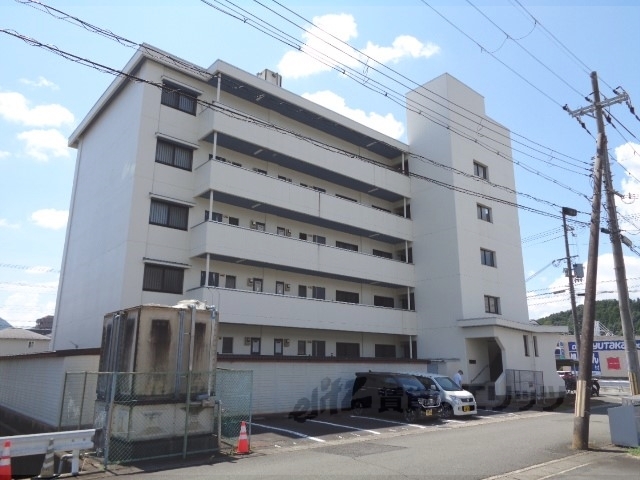 福知山市和久市町のマンションの建物外観