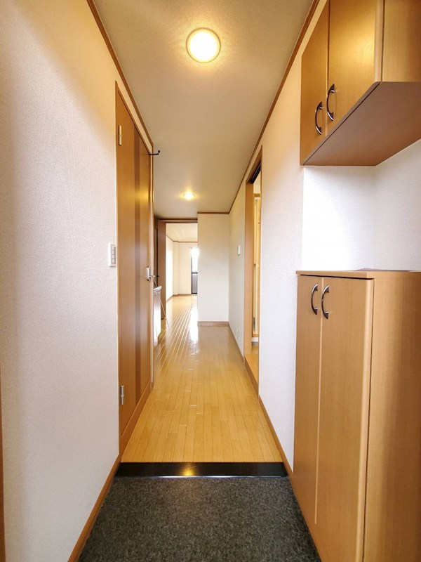 玄関　別部屋写真