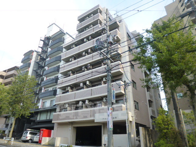名古屋市瑞穂区山下通のマンションの建物外観