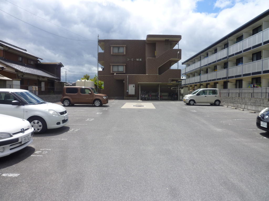 駐車場　駐車場も広いです