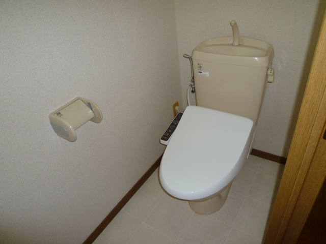 トイレ　温水洗浄便座