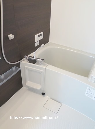 バス・シャワールーム　浴室乾燥機・追い焚き機能付きバス