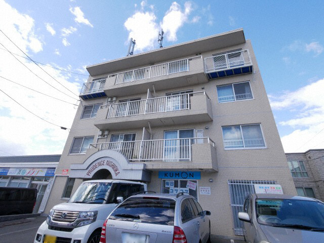 札幌市豊平区西岡二条のマンションの建物外観