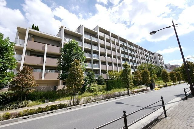 小平市花小金井のマンションの建物外観