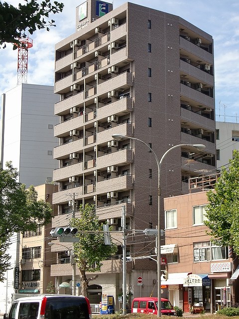 エステムコート神戸県庁前の建物外観