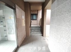 【名古屋市千種区城山町のマンションのロビー】